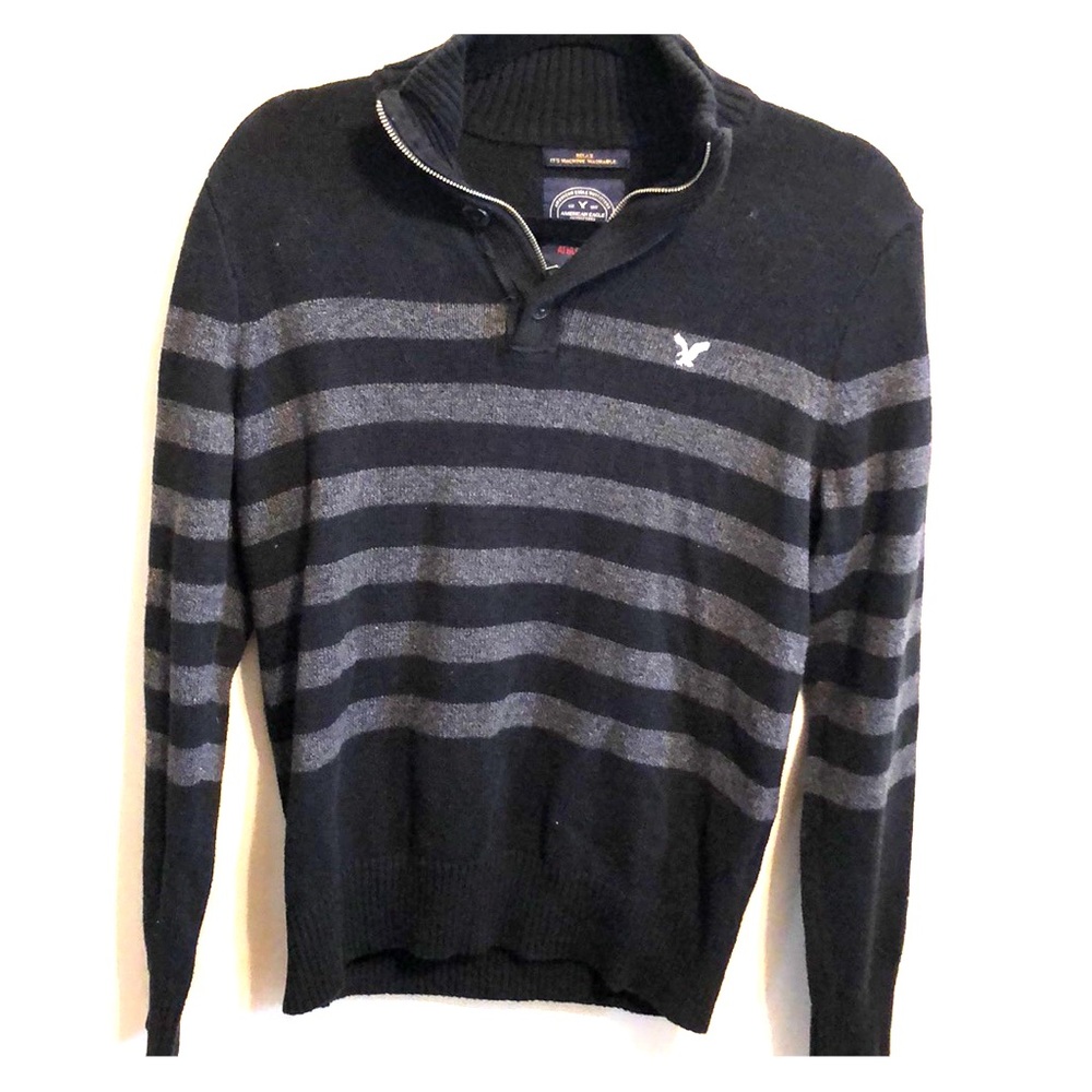 American Eagle Men’s pullover sweater